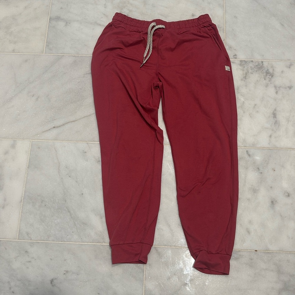 Vuori performance jogger size small